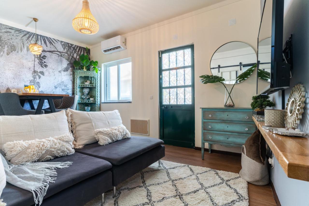 Holiday home Arty Vintage Townhouse With Rooftop Shower & Sun Loungers *