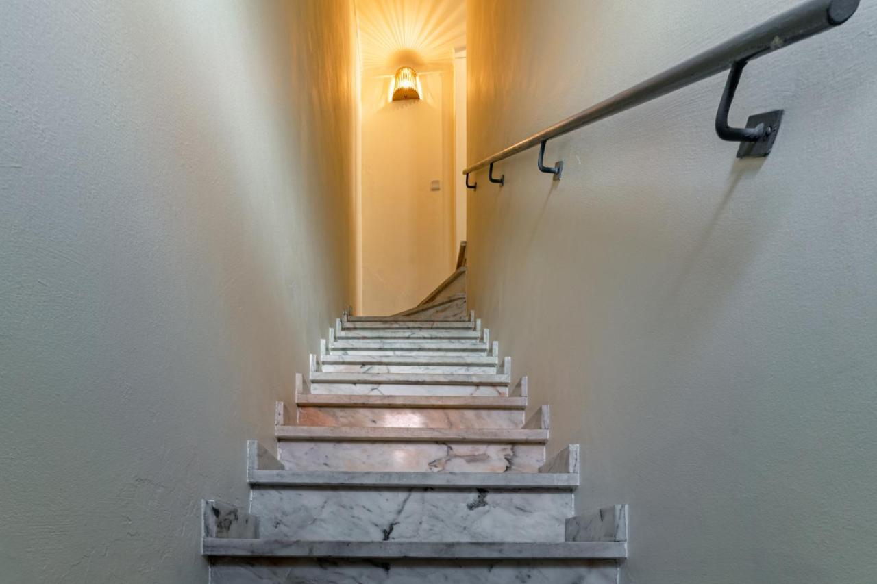 Holiday home Arty Vintage Townhouse With Rooftop Shower & Sun Loungers